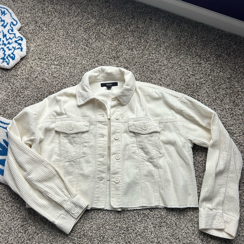 NWT Forever 21 Cream Cropped Corduroy Jacket. Size Medium